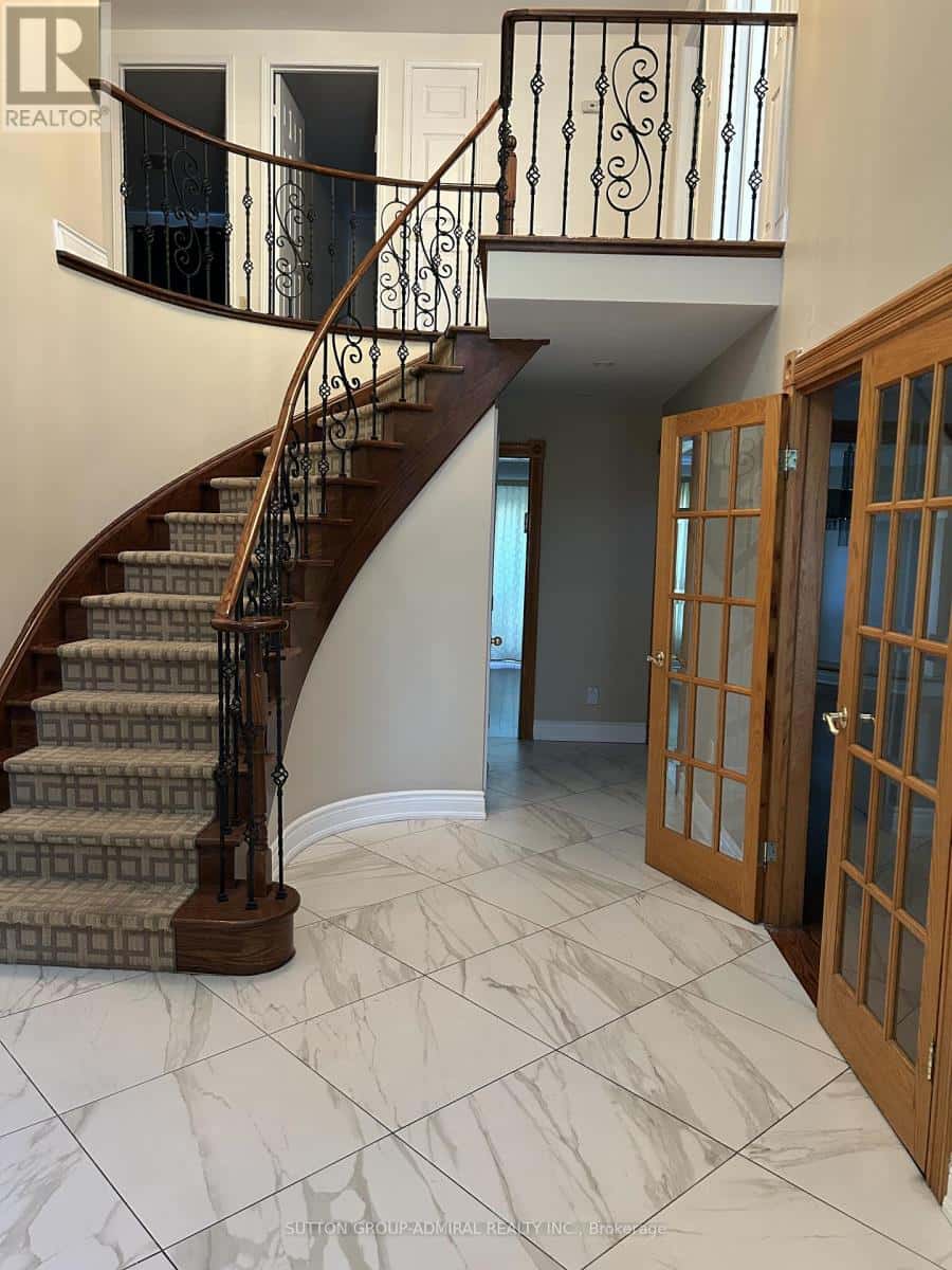 344 YORK HILL BOULEVARD — Vaughan (Crestwood-Springfarm-Yorkhill), Ontario - Photo 3 of 25