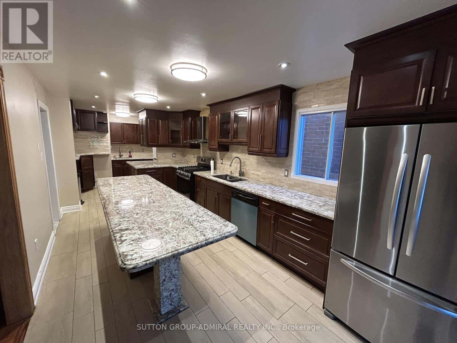 344 YORK HILL BOULEVARD — Vaughan (Crestwood-Springfarm-Yorkhill), Ontario - Photo 5 of 25