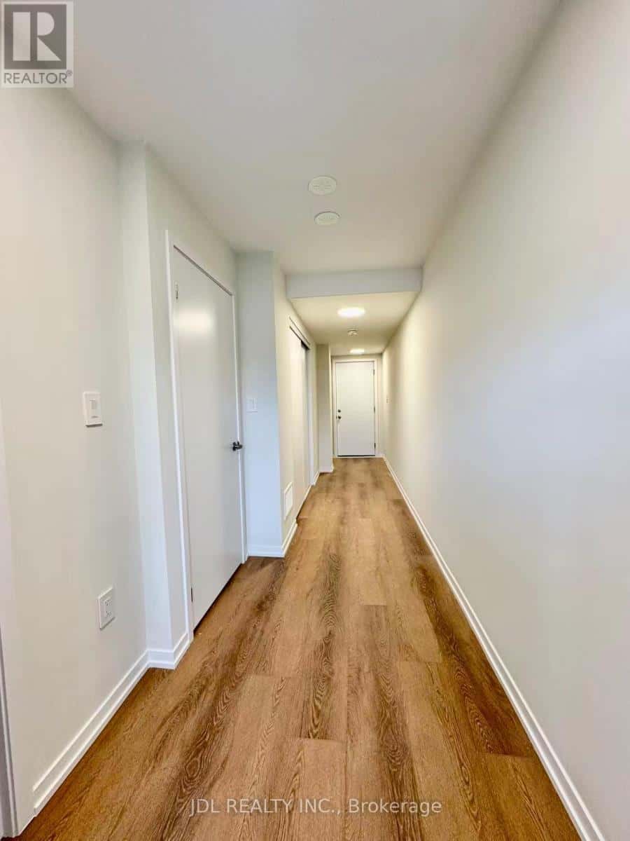 94 MATAWIN LANE — Richmond Hill (Headford Business Park), Ontario - Photo 2 of 22