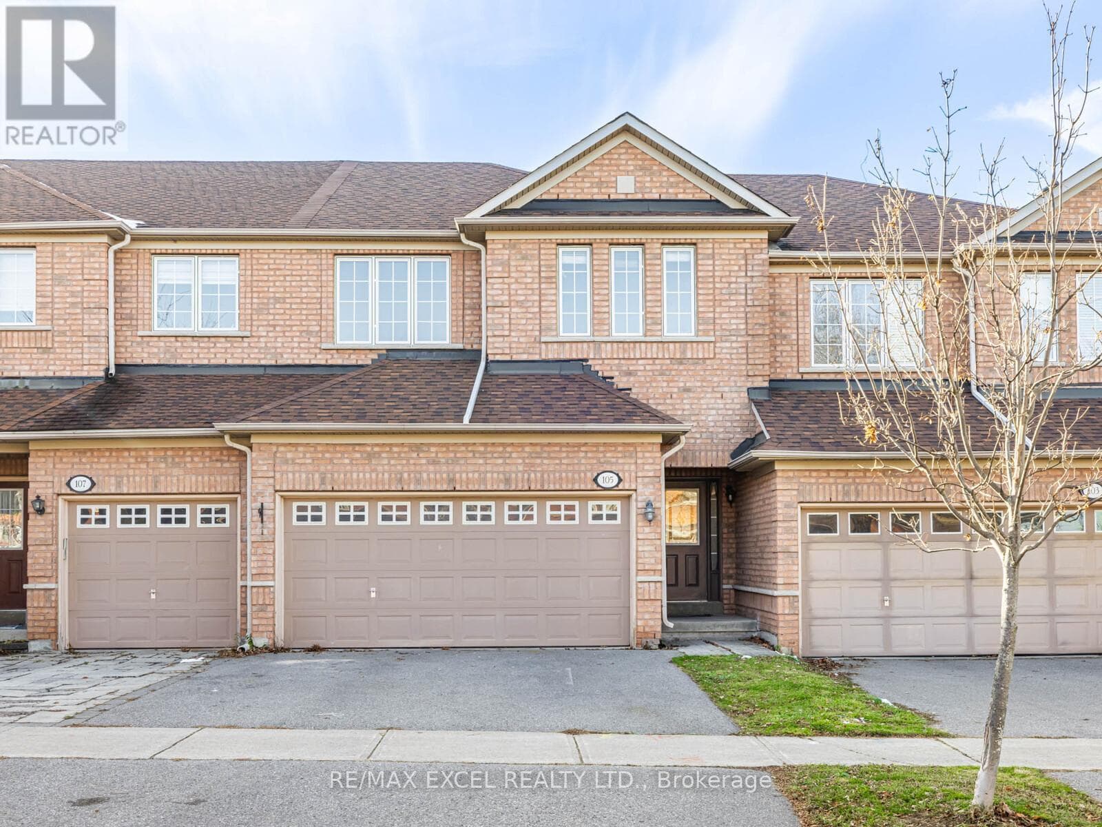 105 MILLCLIFF CIRCLE — Aurora (Aurora Grove), Ontario - Main photo