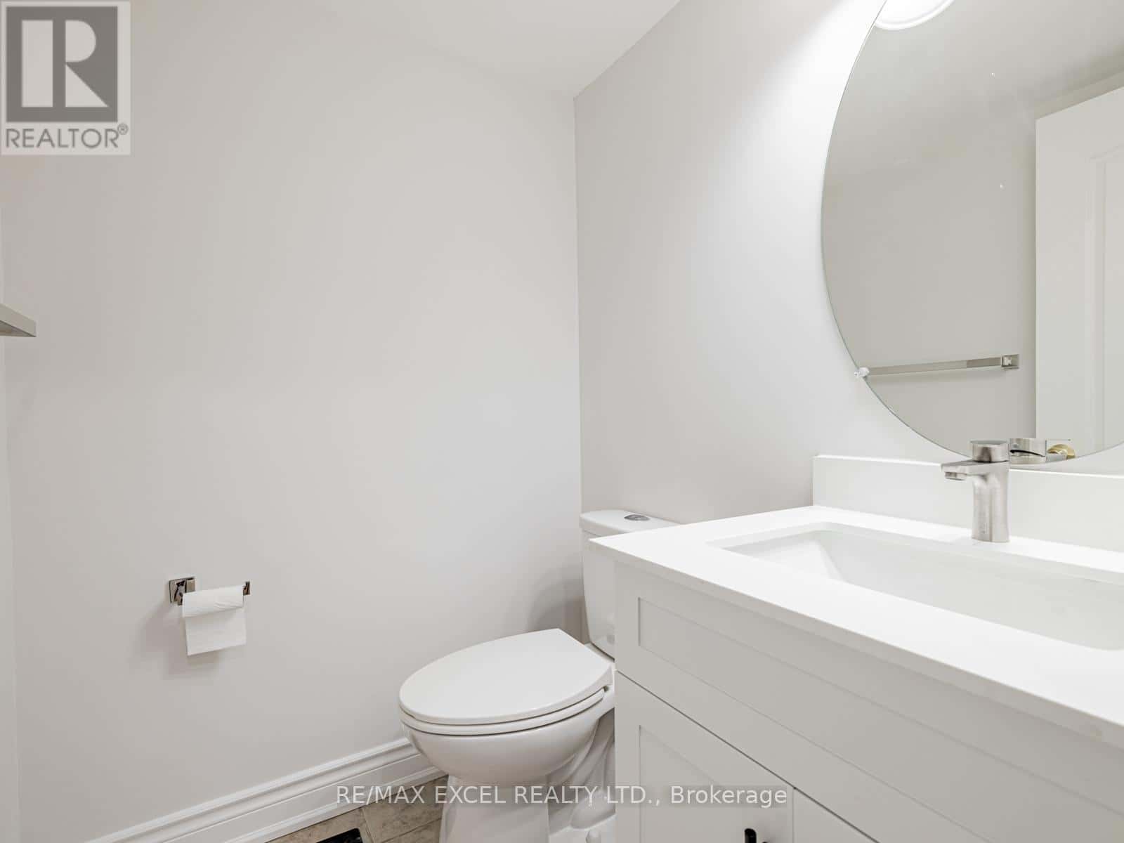 105 MILLCLIFF CIRCLE — Aurora (Aurora Grove), Ontario - Photo 4 of 34