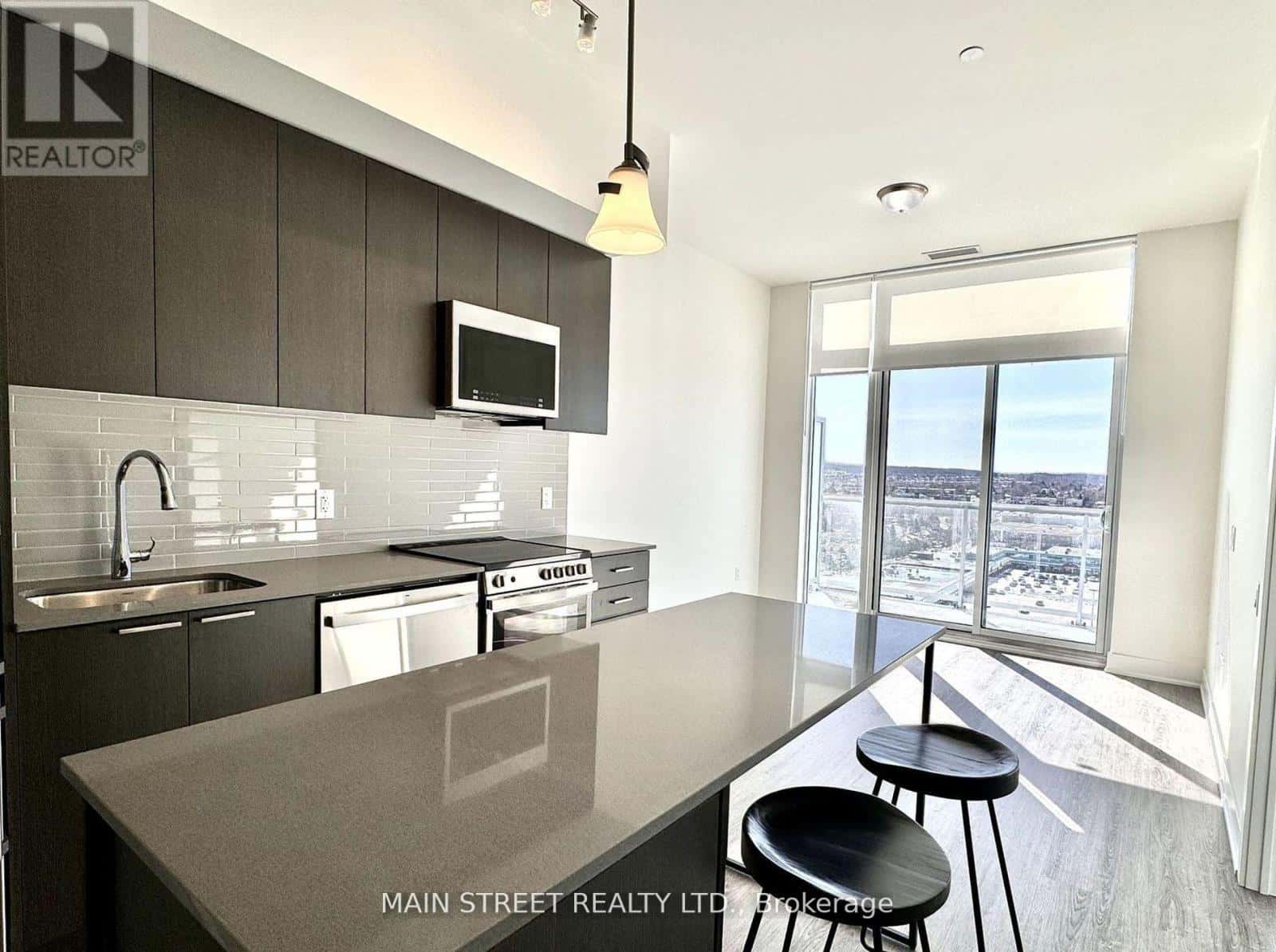 1506 - 185 DEERFIELD ROAD — Newmarket (Central Newmarket), Ontario - Photo 4 of 24