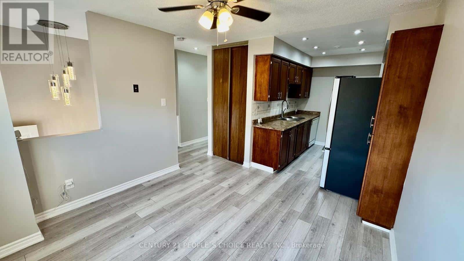 16 FRANKLIN COURT — Brampton (Bramalea West Industrial), Ontario - Photo 5 of 19