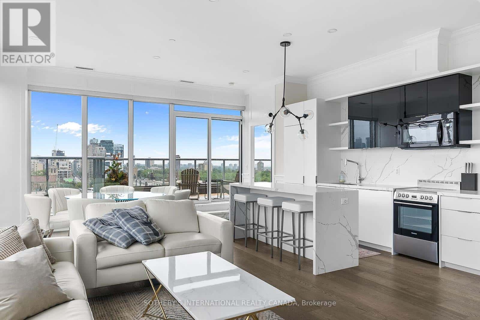 901 - 6 PARKWOOD AVENUE — Toronto (Casa Loma), Ontario - Photo 5 of 50