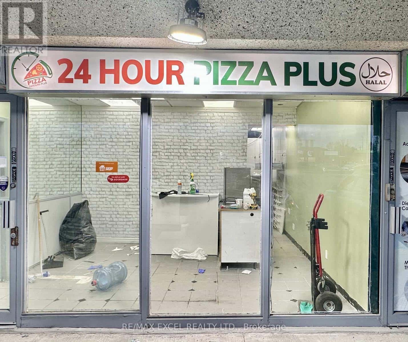 109 - 2425 EGLINTON AVENUE E — Toronto (Ionview), Ontario - Photo 2 of 3