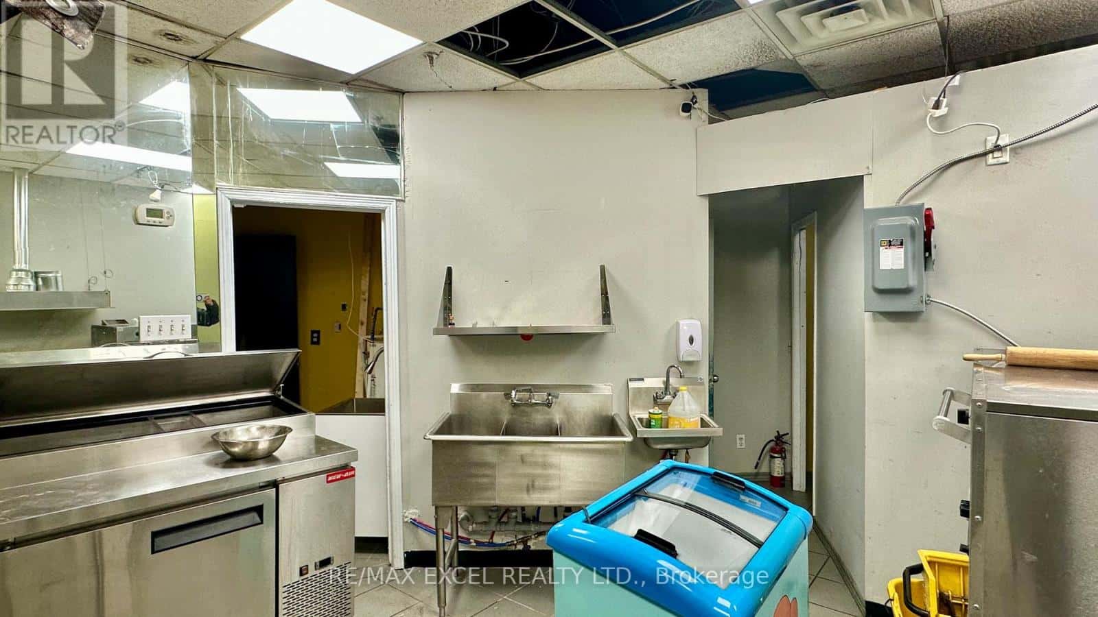 109 - 2425 EGLINTON AVENUE E