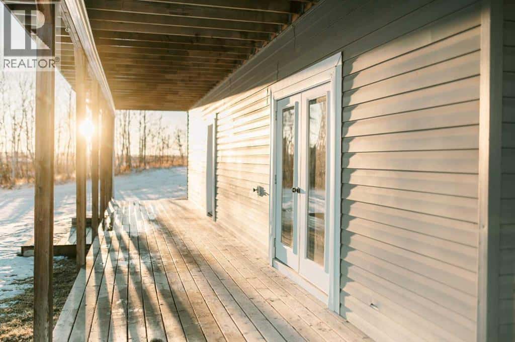 36547 RR 20-2 — Rural Stettler No. 6, County of, Alberta - Photo 2 of 46