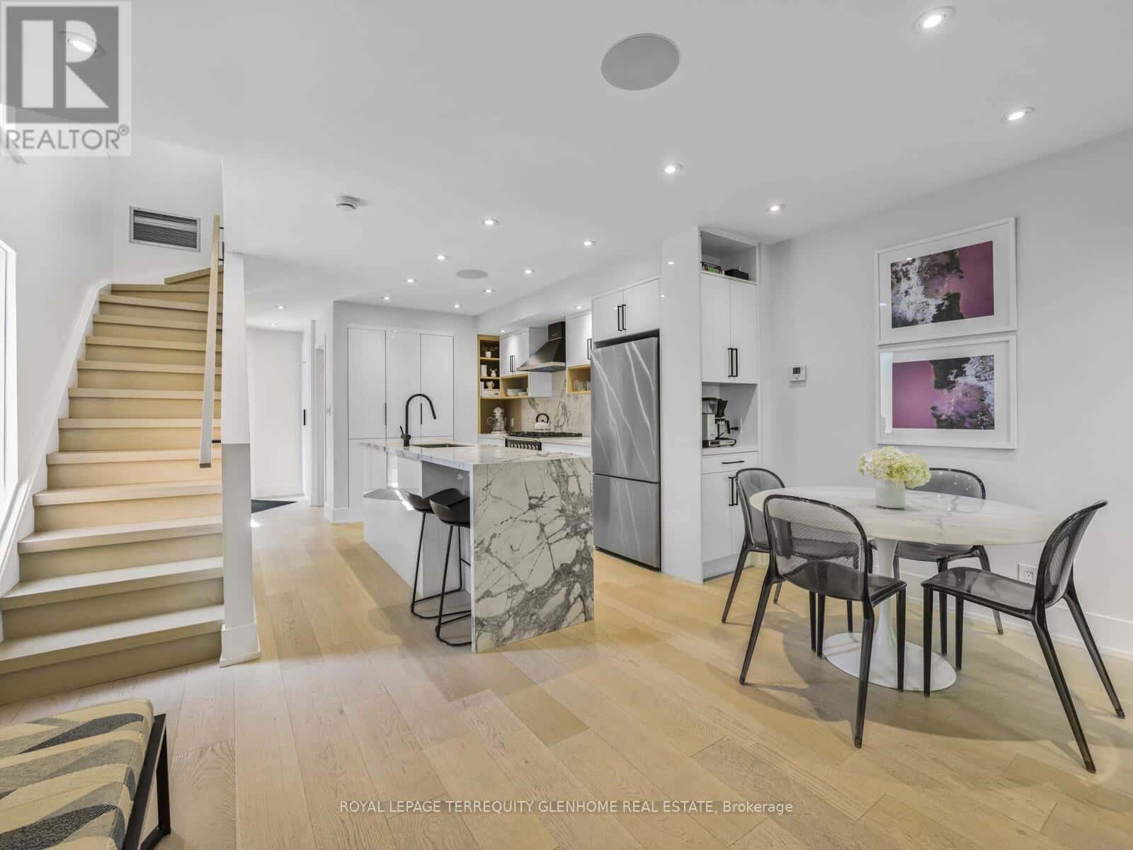 125 - 10 WALKER AVENUE — Toronto (Yonge-St. Clair), Ontario - Photo 3 of 22