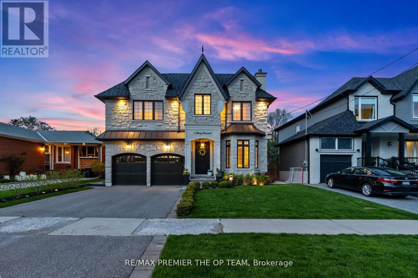 5 STOREY CRESCENT — Toronto (Eringate-Centennial-West Deane), Ontario - Main photo