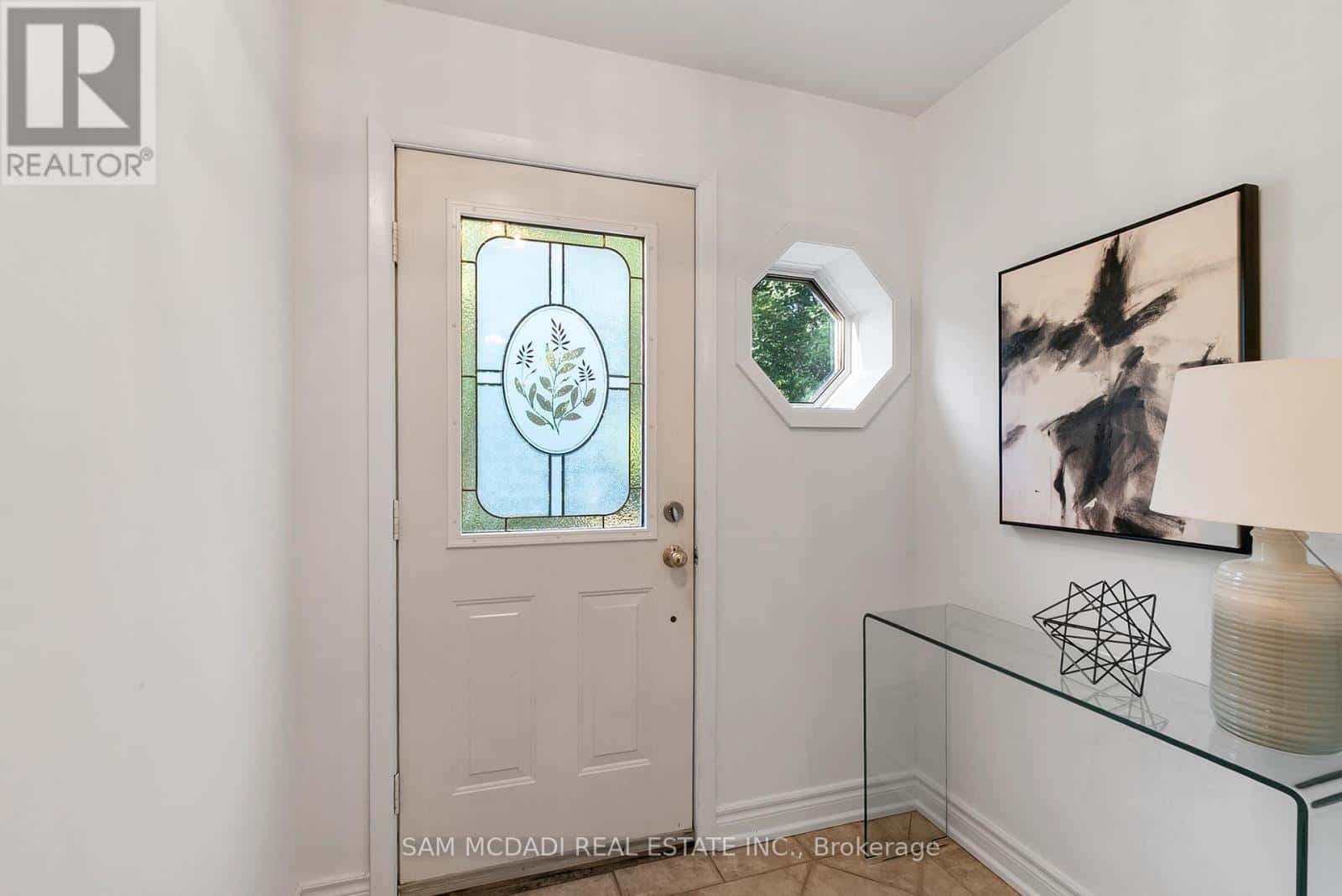 1302 MARTLEY DRIVE — Mississauga (Lorne Park), Ontario - Photo 2 of 34