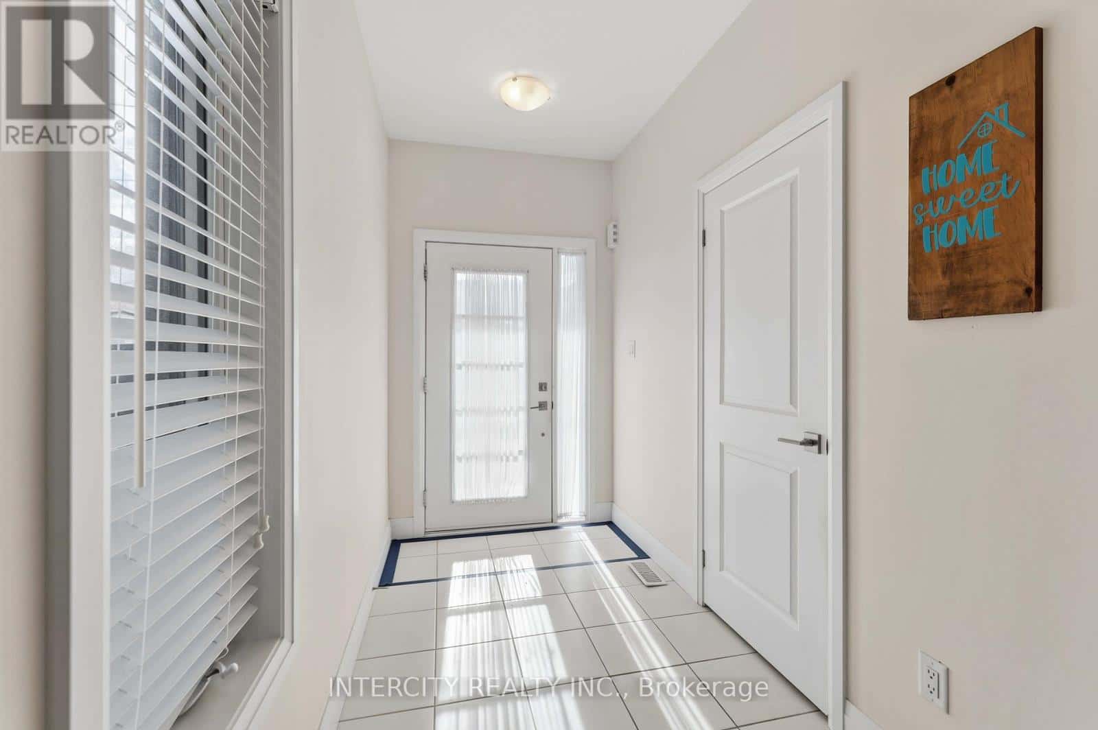 6679 CROPP STREET — Niagara Falls (Morrison), Ontario - Photo 4 of 33