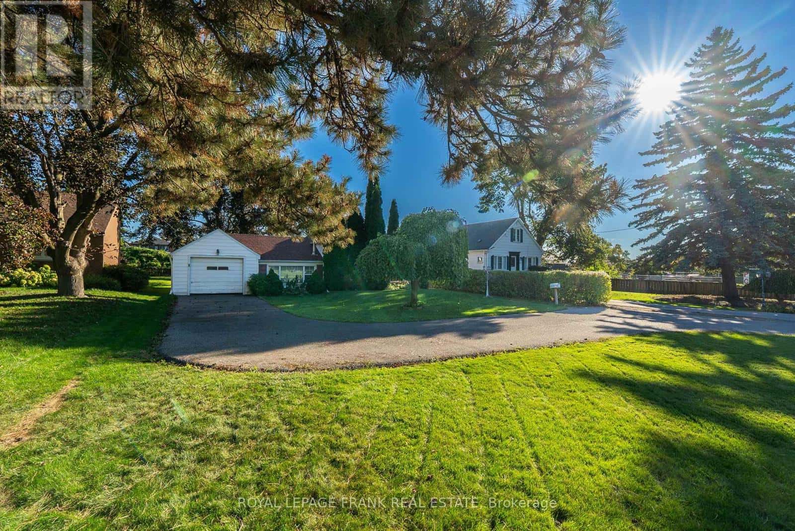 1033 KING STREET E — Oshawa (Donevan), Ontario - Photo 3 of 30