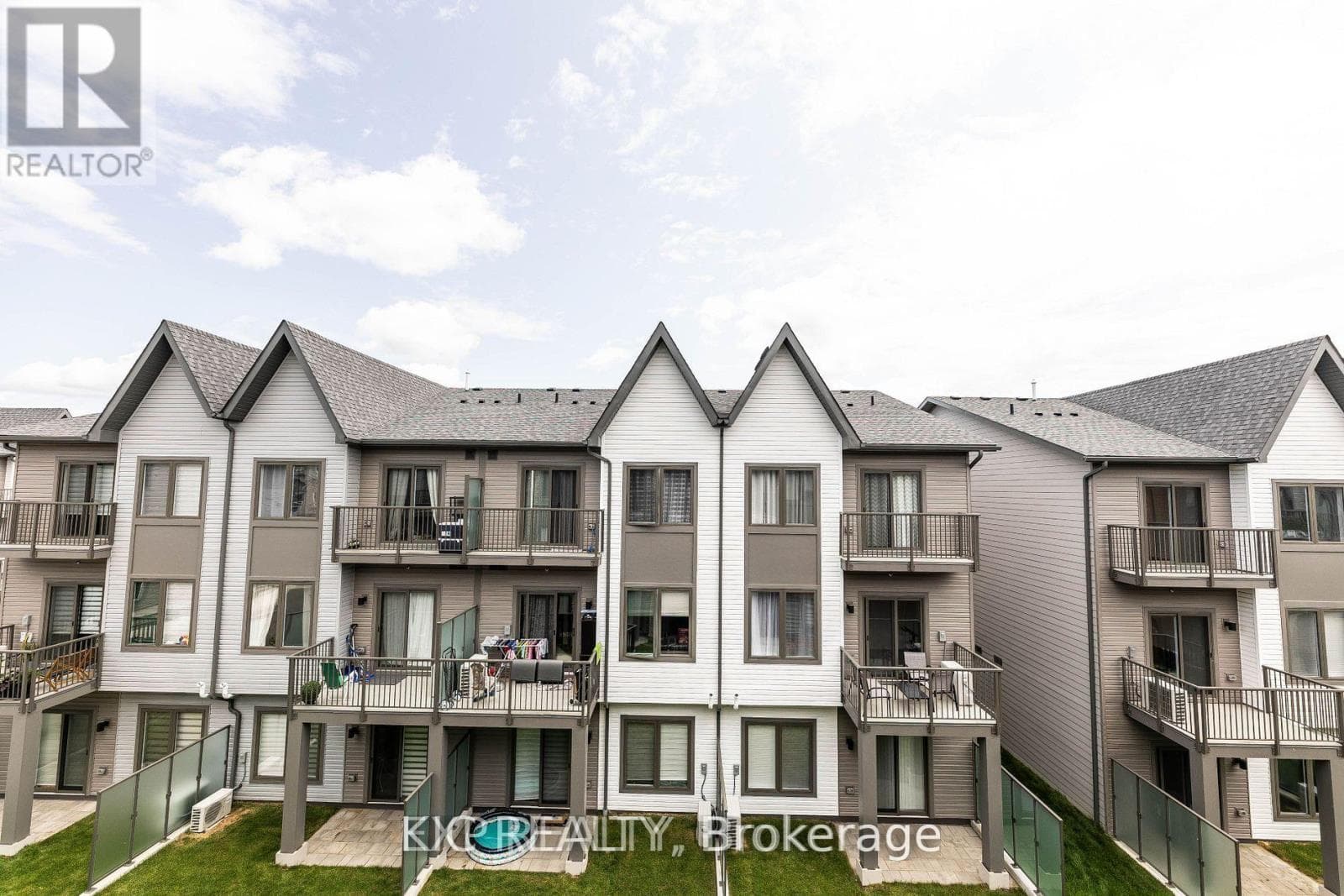 108 - 2635 WILLIAM JACKSON DRIVE — Pickering (Duffin Heights), Ontario - Main photo