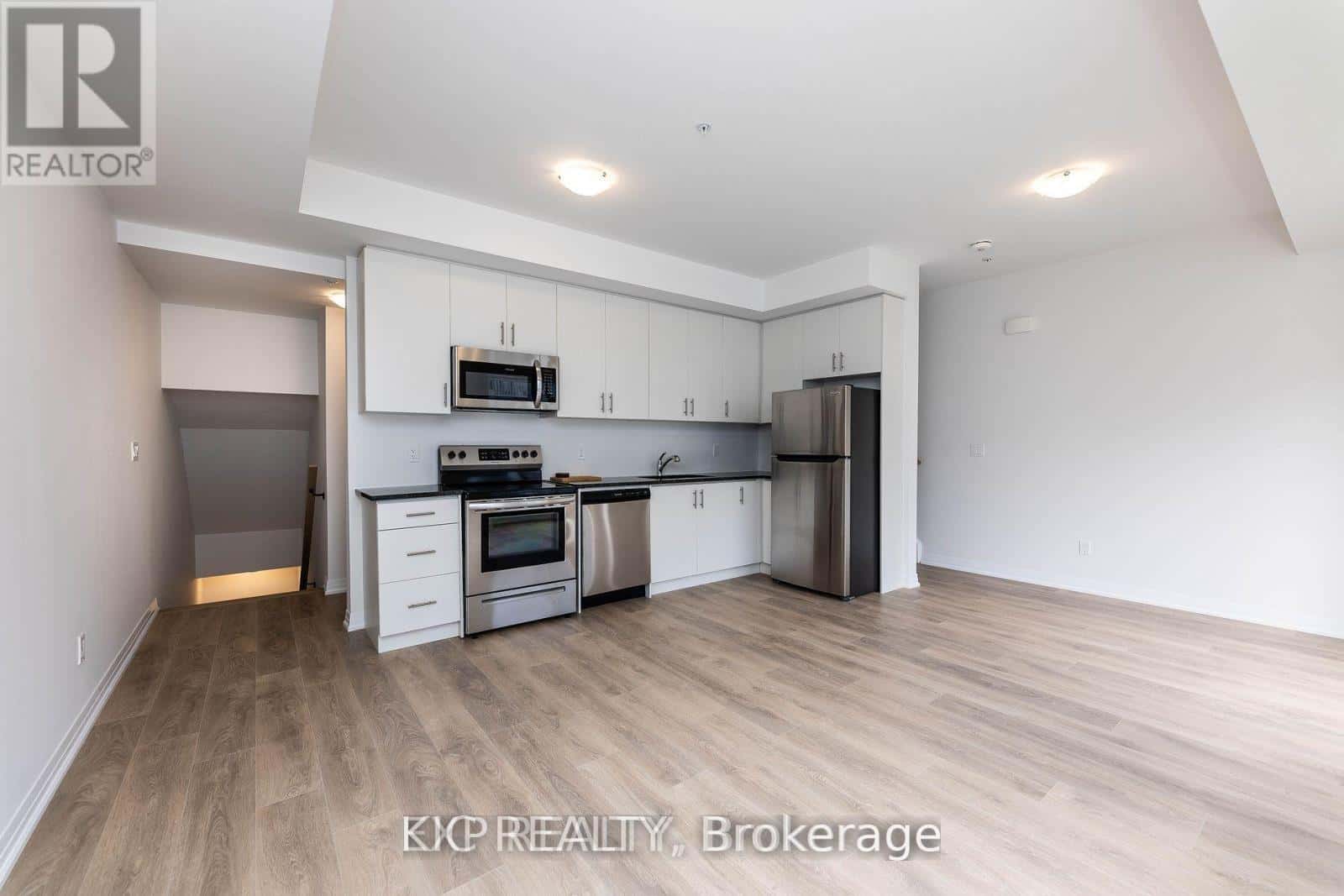 108 - 2635 WILLIAM JACKSON DRIVE — Pickering (Duffin Heights), Ontario - Photo 5 of 15