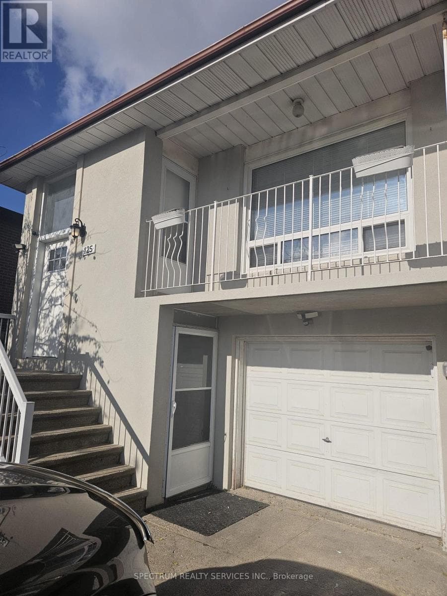 125 ALBANY DRIVE — Vaughan (West Woodbridge), Ontario - Main photo