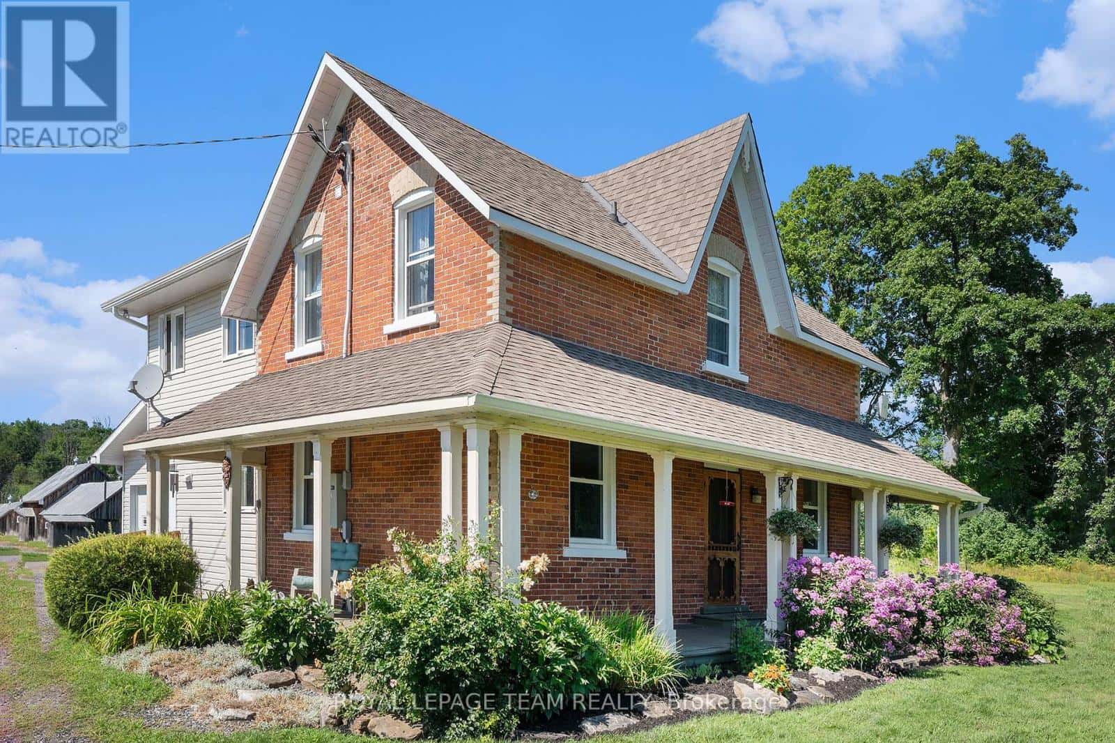 20468 7 — Tay Valley, Ontario - Photo 4 of 31