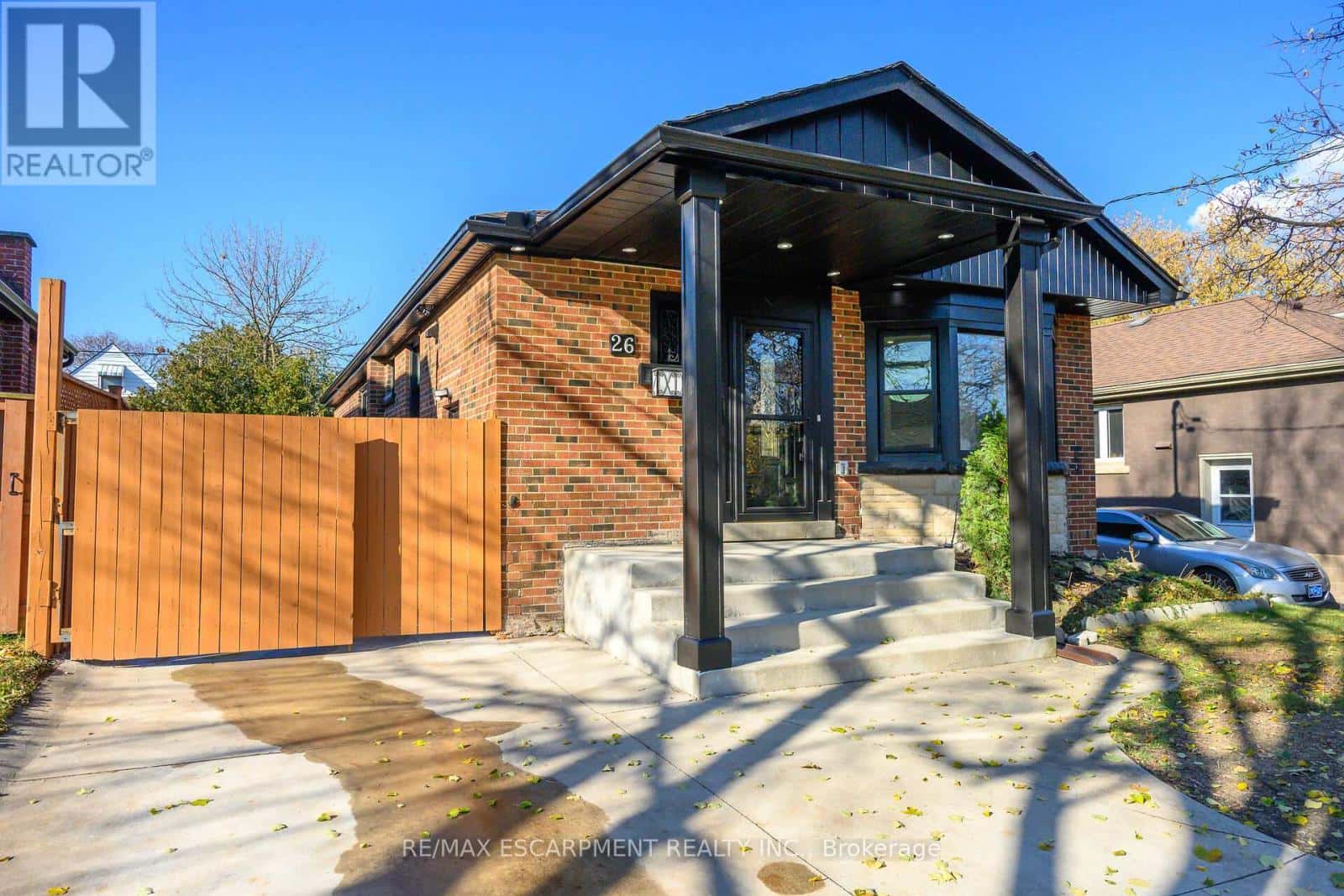 26 MARTIN ROAD — Hamilton (Rosedale), Ontario - Photo 2 of 50