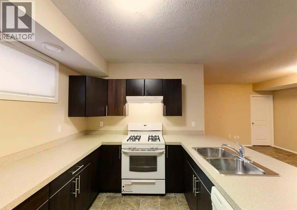 B, 11203 98 Street — Clairmont, Alberta - Photo 5 of 13