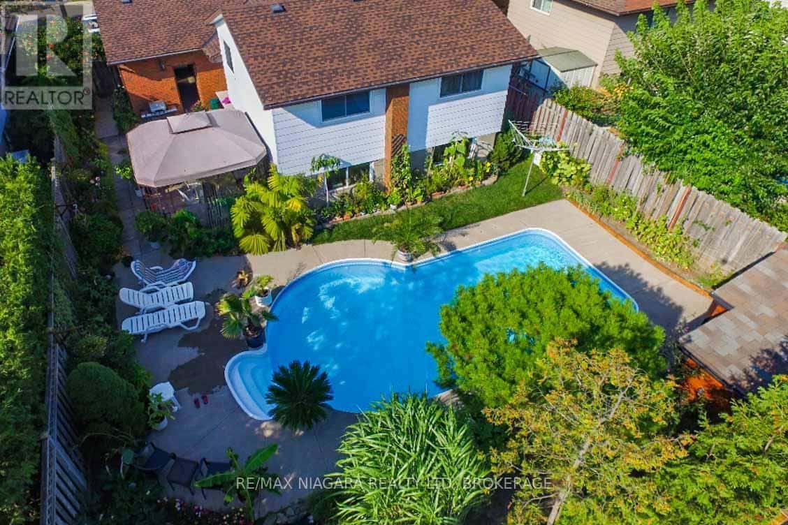 5 RENE LANE — St. Catharines (Secord Woods), Ontario - Photo 2 of 50