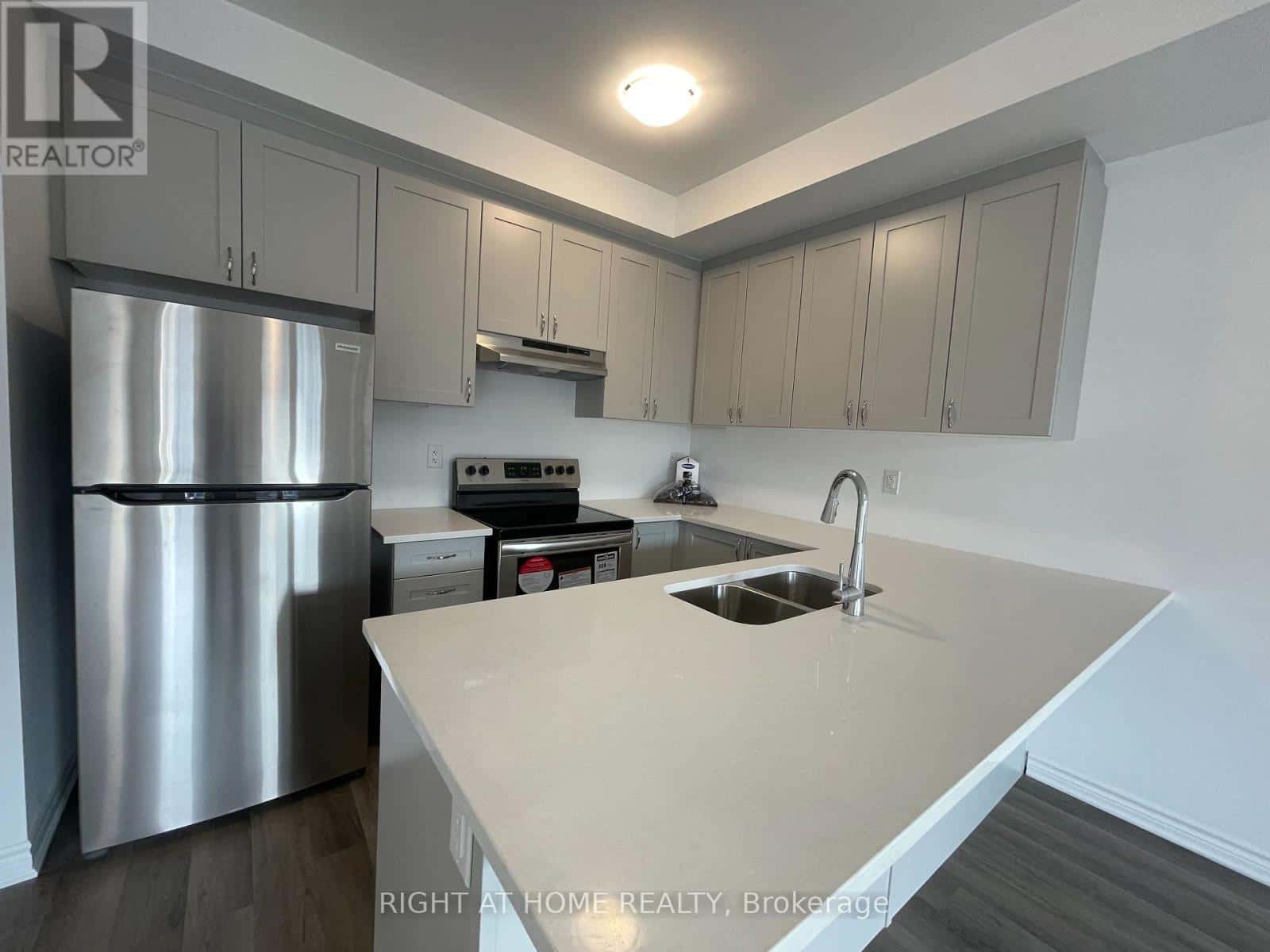 1575 MOIRA CRESCENT — Milton (BW Bowes), Ontario - Photo 5 of 27