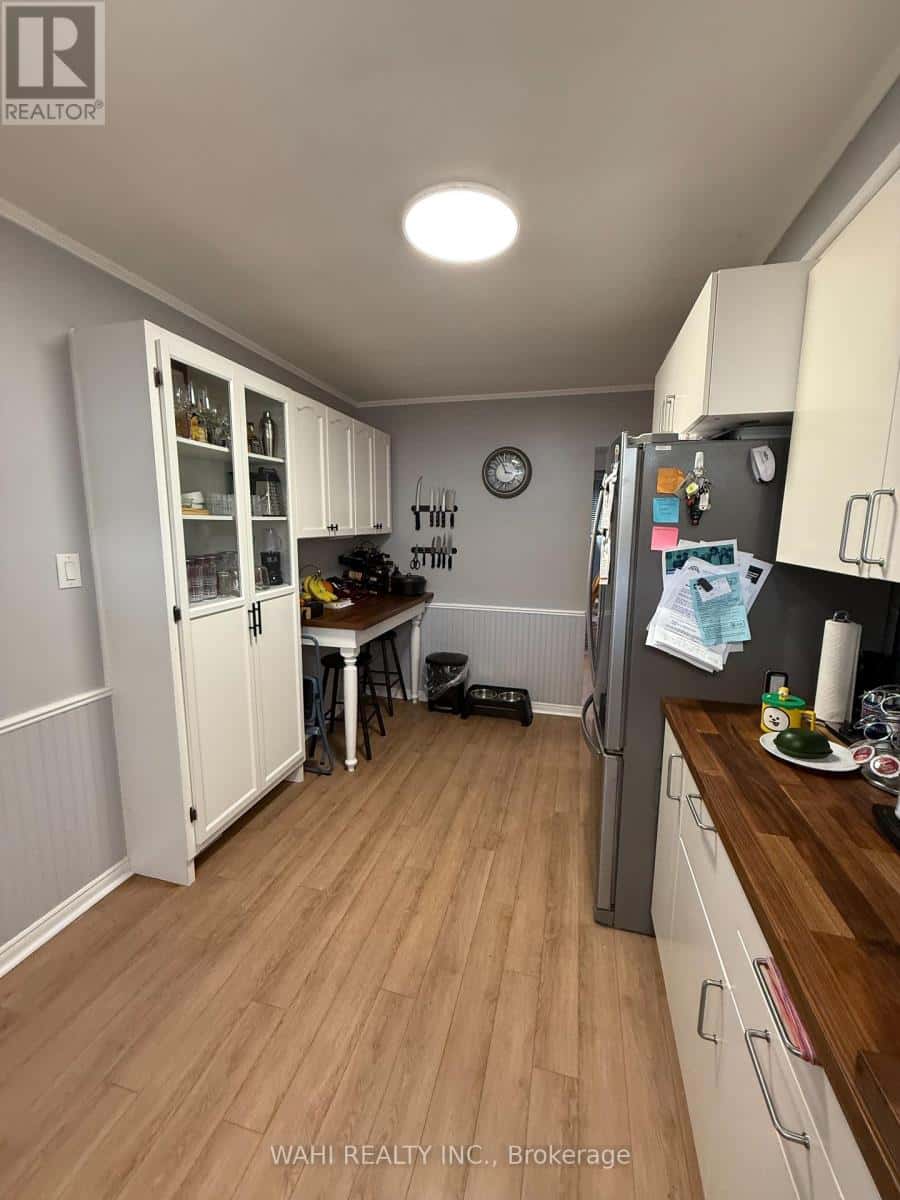 UNIT 1 - 255 CARSON DRIVE W — Hamilton (Lisgar), Ontario - Photo 4 of 11