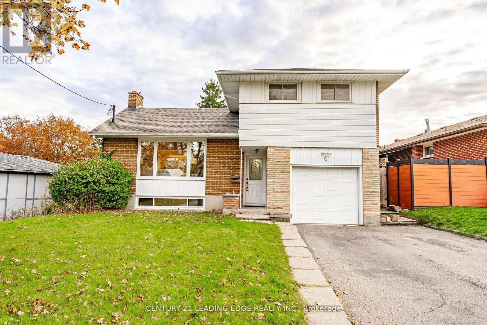 507 JULIANA DRIVE S — Oshawa (O'Neill), Ontario - Main photo