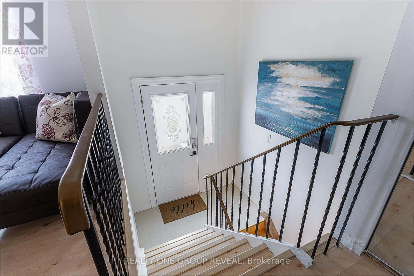 822 KILKENNY COURT N — Oshawa (Vanier), Ontario - Photo 3 of 16