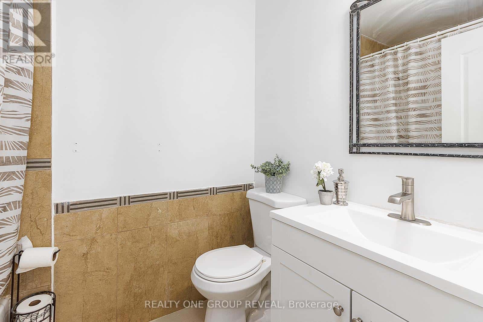 822 KILKENNY COURT N — Oshawa (Vanier), Ontario - Photo 5 of 16