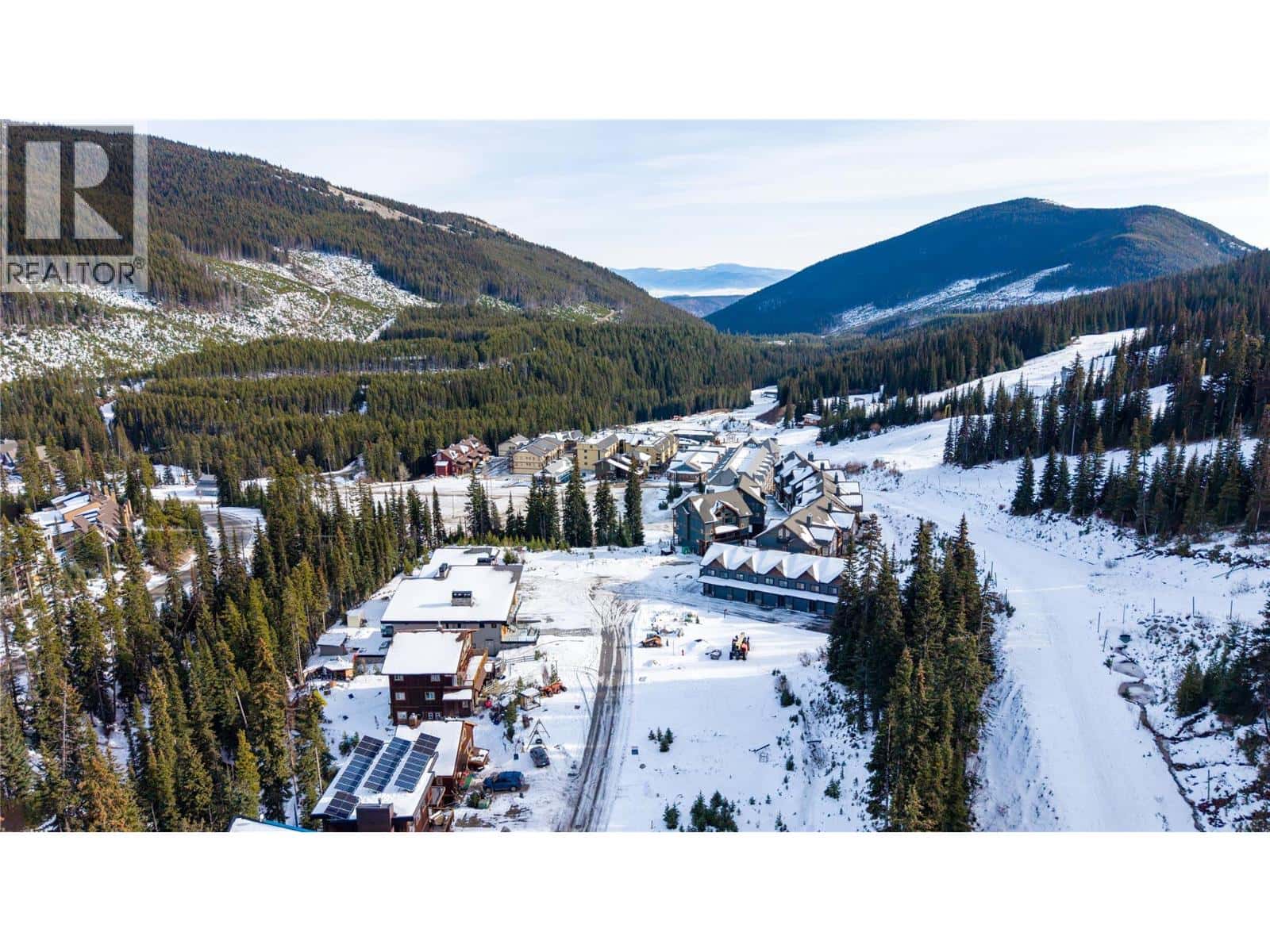 284 Creekview Road — Apex Mountain, British Columbia - Photo 4 of 12