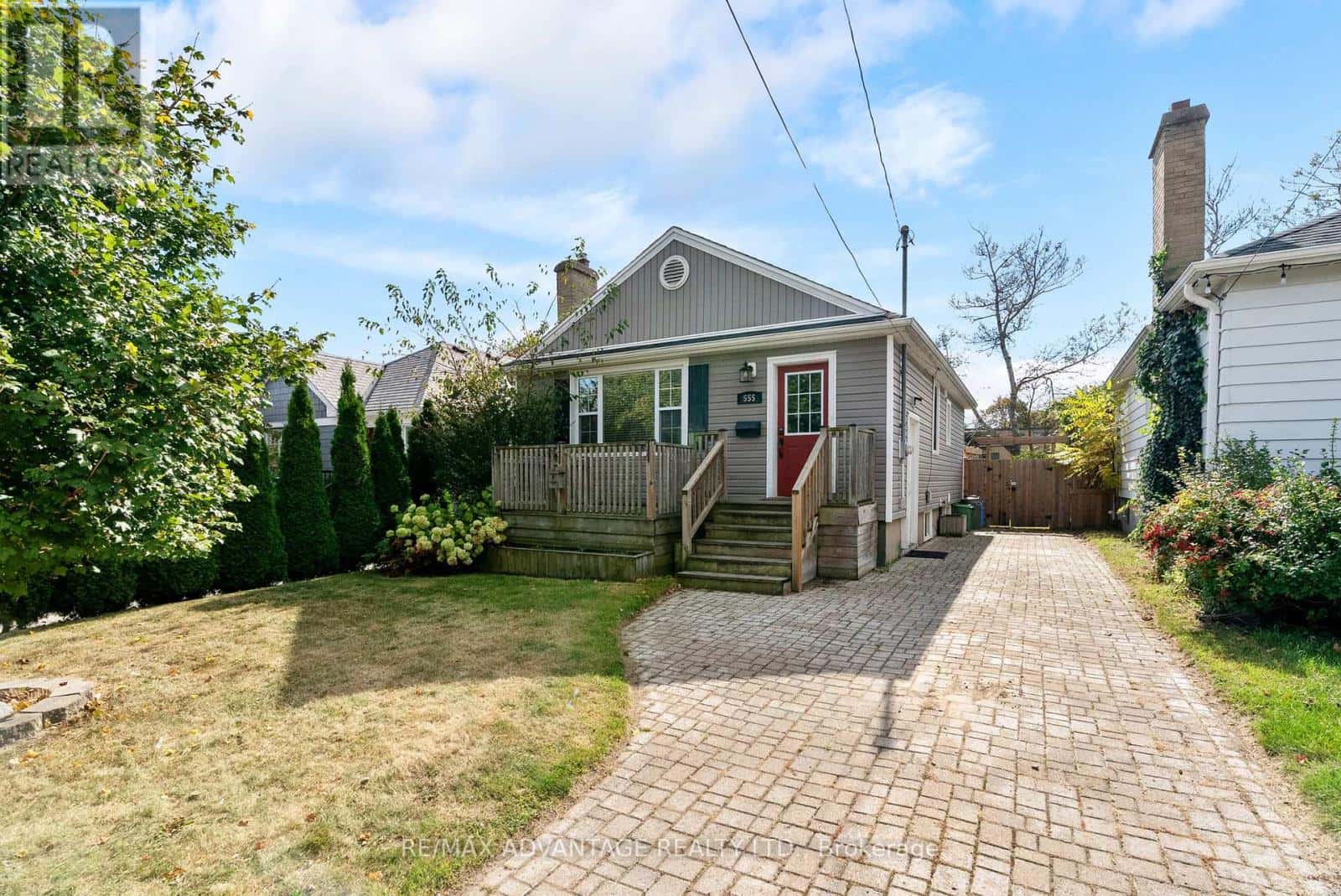 555 CHESTER STREET — London South (South G), Ontario - Photo 2 of 45