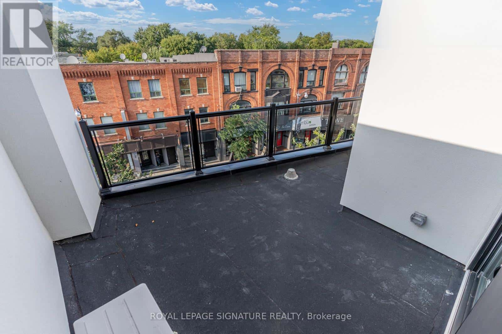 PH7 - 3039 DUNDAS STREET W — Toronto (Junction Area), Ontario - Photo 4 of 18