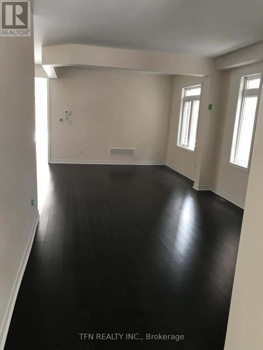 UPPER - 14 PEONY STREET — Brampton (Sandringham-Wellington North), Ontario - Photo 2 of 19