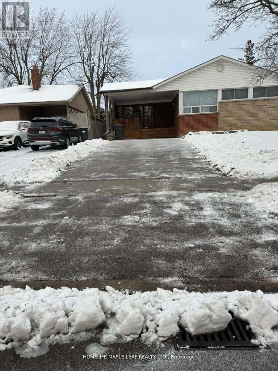 (UPPER) - 28 LADORE DRIVE — Brampton (Brampton South), Ontario - Photo 5 of 24