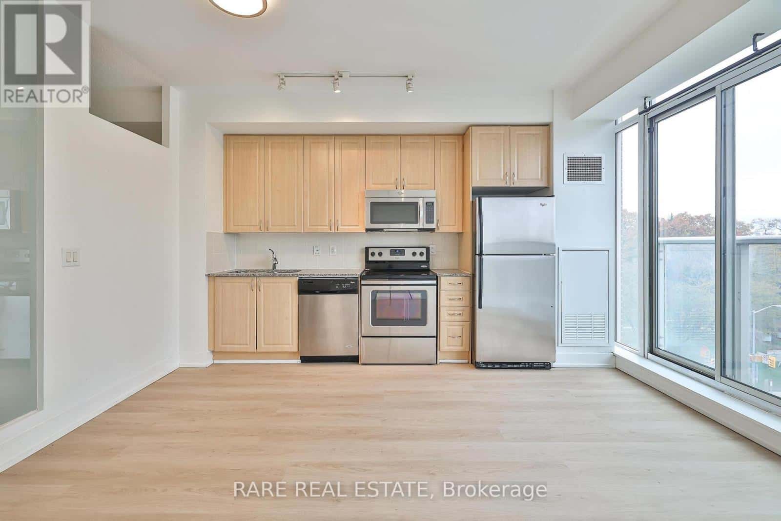 607 - 1638 BLOOR STREET W — Toronto (High Park North), Ontario - Photo 3 of 29