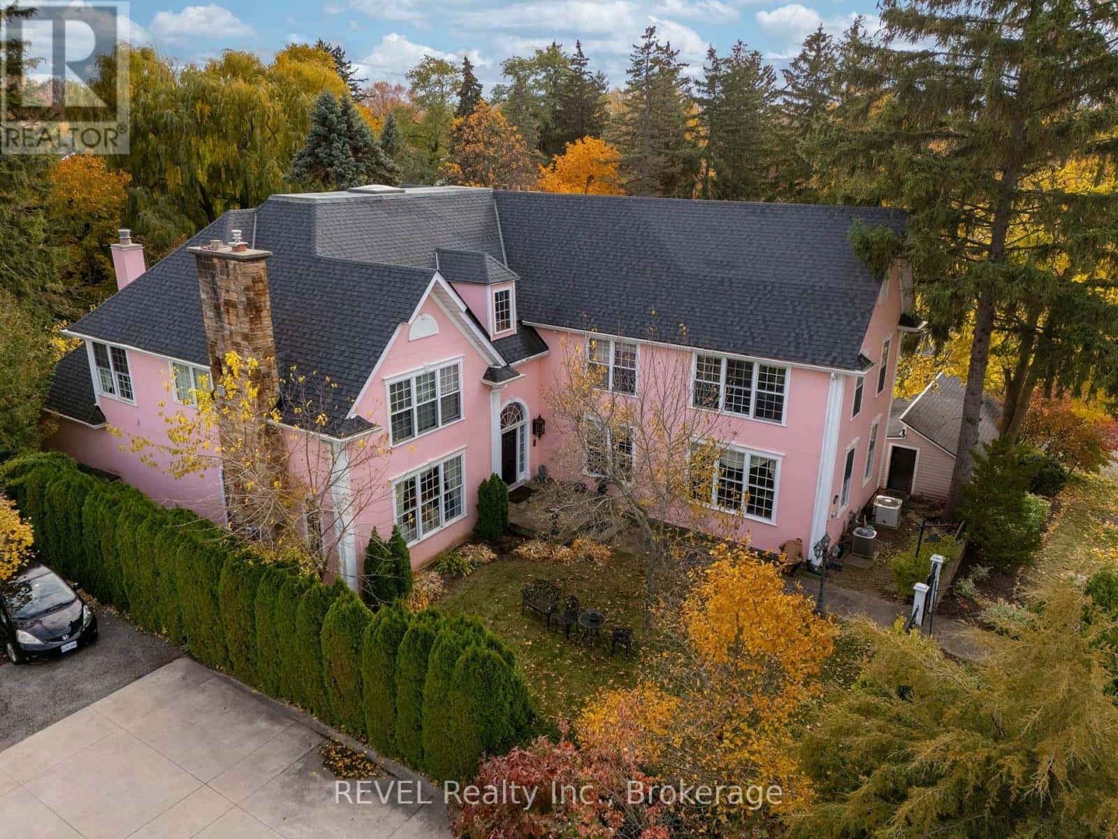 242 SIMCOE STREET — Niagara-on-the-Lake (Town), Ontario - Photo 5 of 50