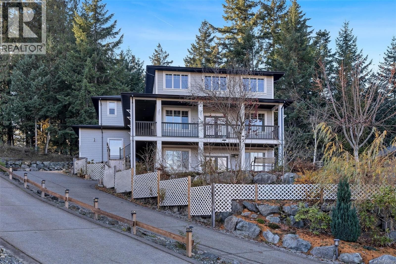 2551 Stubbs Rd — Mill Bay, British Columbia - Main photo