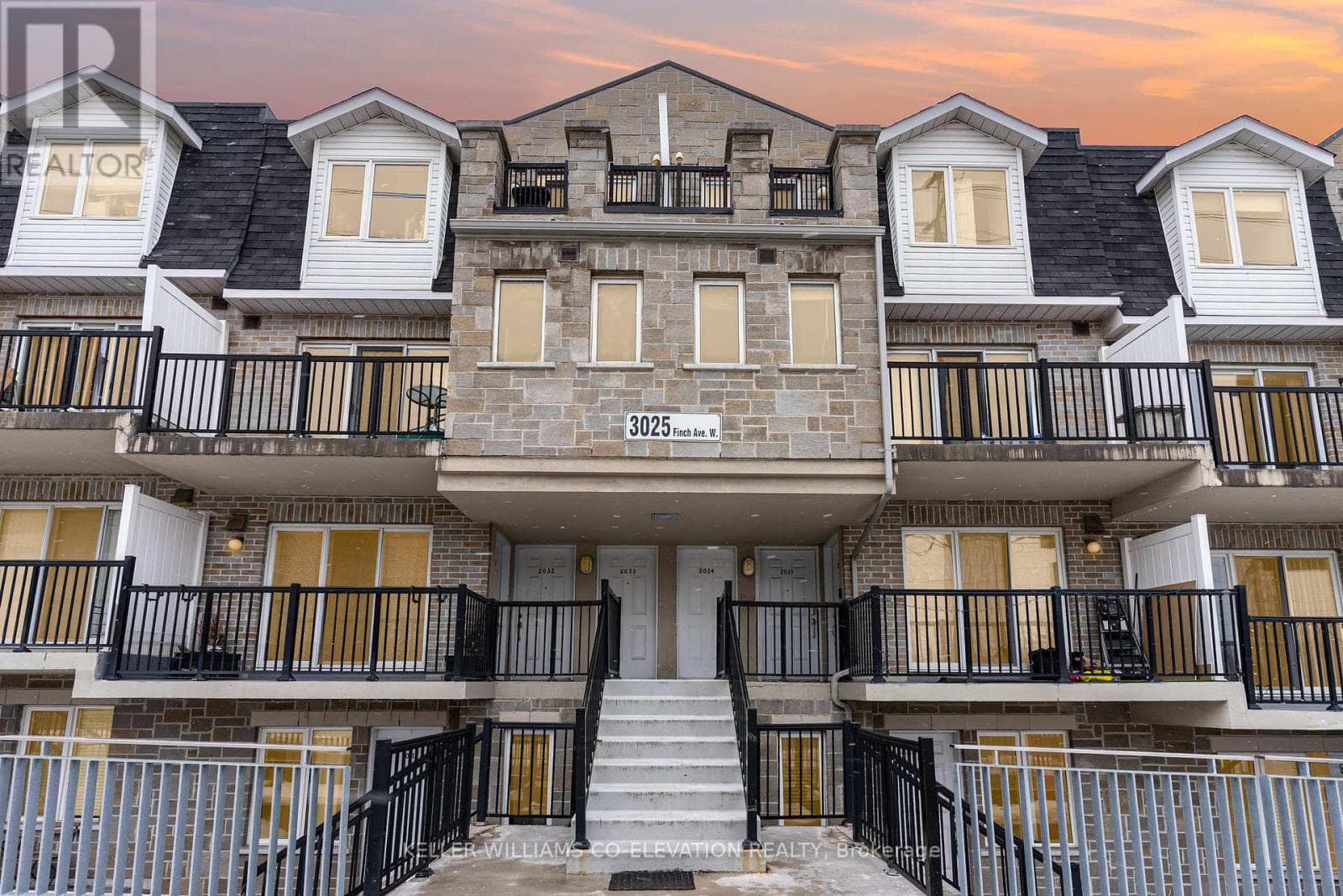 2034 - 3025 FINCH AVENUE W — Toronto (Humbermede), Ontario - Main photo