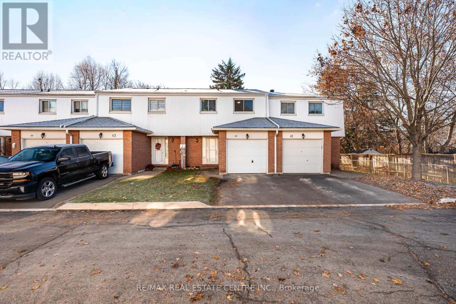 42 - 325 WILLIAM STREET — Shelburne, Ontario - Photo 2 of 34