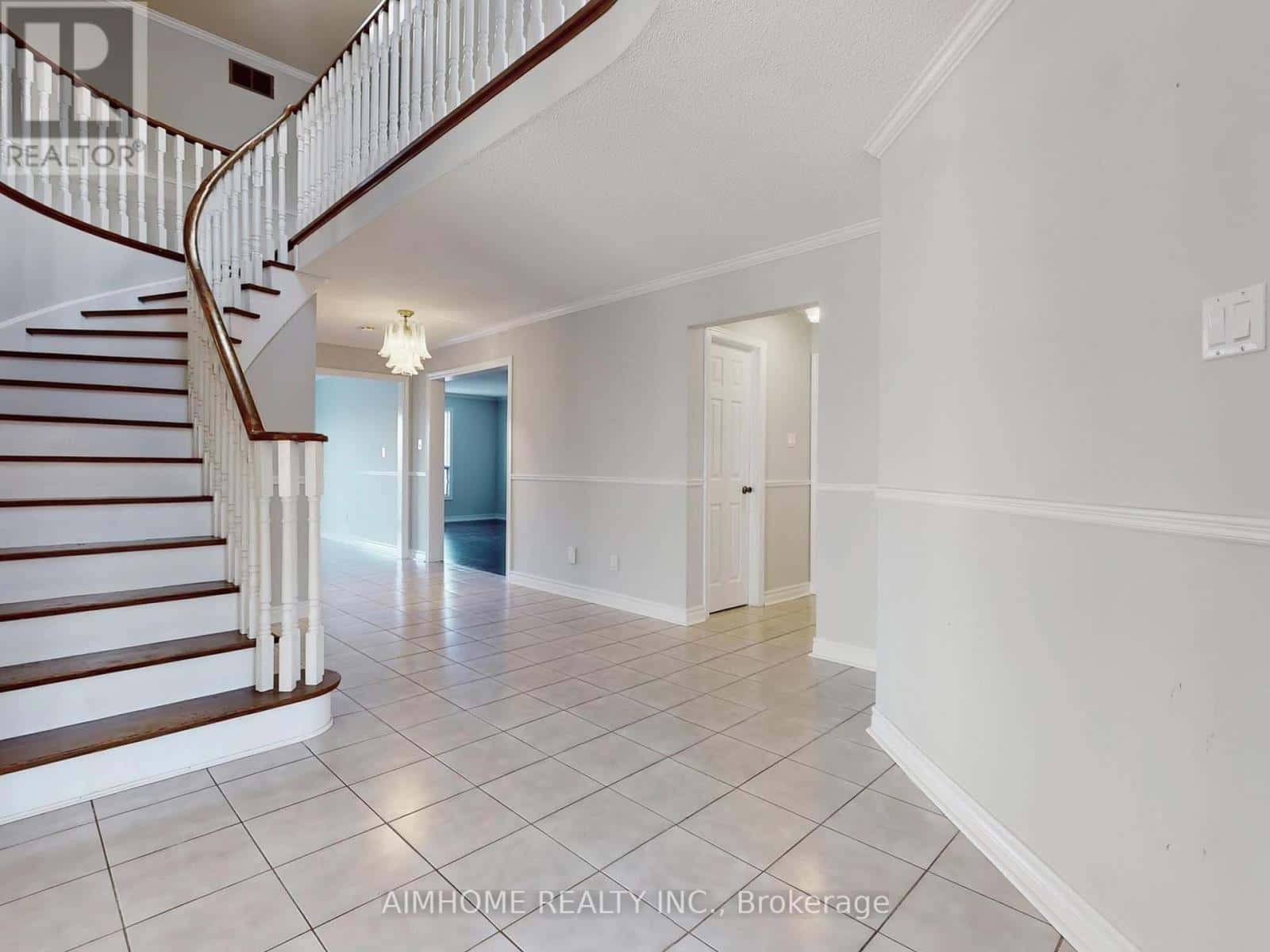 207 KENSIT AVENUE — Newmarket (Armitage), Ontario - Photo 5 of 49