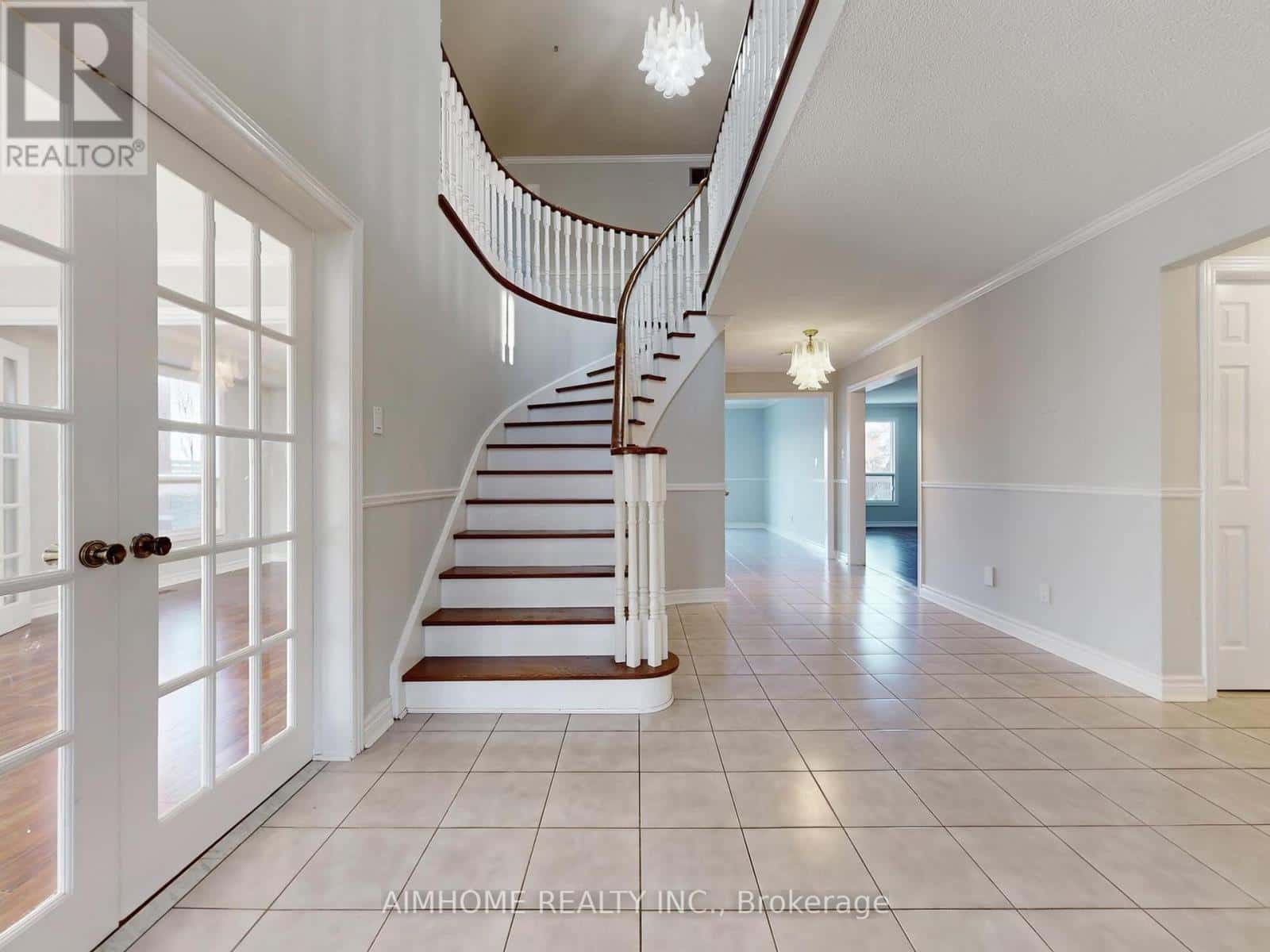 207 KENSIT AVENUE — Newmarket (Armitage), Ontario - Photo 4 of 49