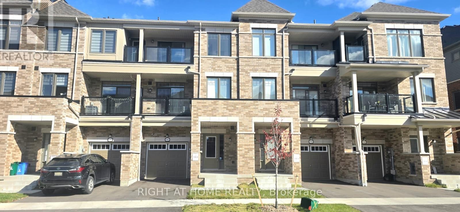 1992 CAMERON LOTT CRESCENT — Oshawa (Kedron), Ontario - Main photo