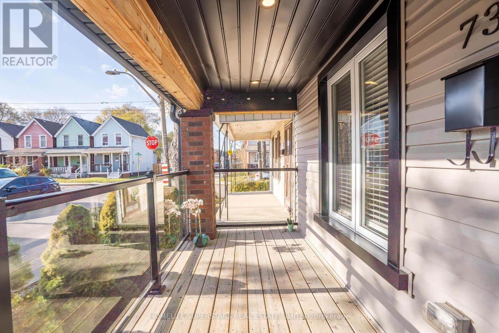 73 CLINTON STREET — Hamilton (Stipley), Ontario - Photo 4 of 32