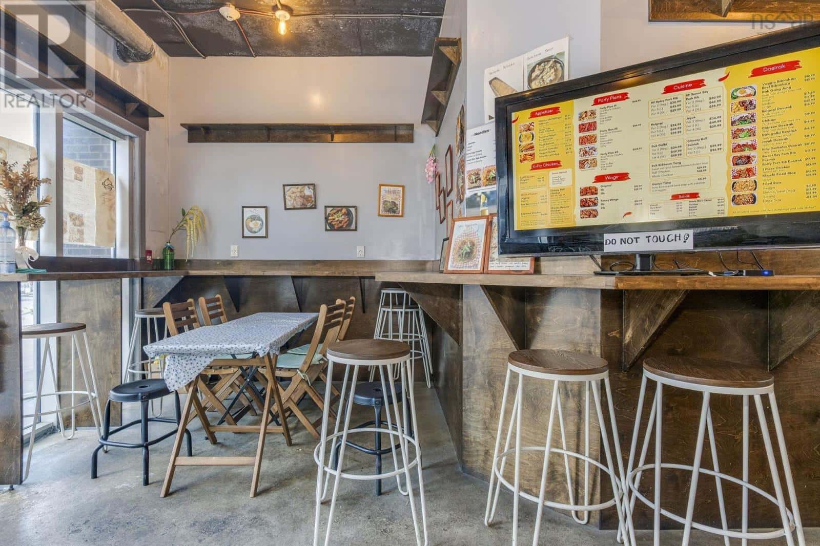 C-11 56 Supreme Court — Halifax, Nova Scotia - Photo 5 of 13