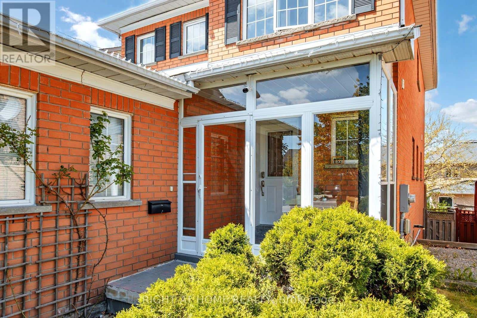 805 STONEHAVEN AVENUE — Newmarket (Stonehaven-Wyndham), Ontario - Photo 3 of 49