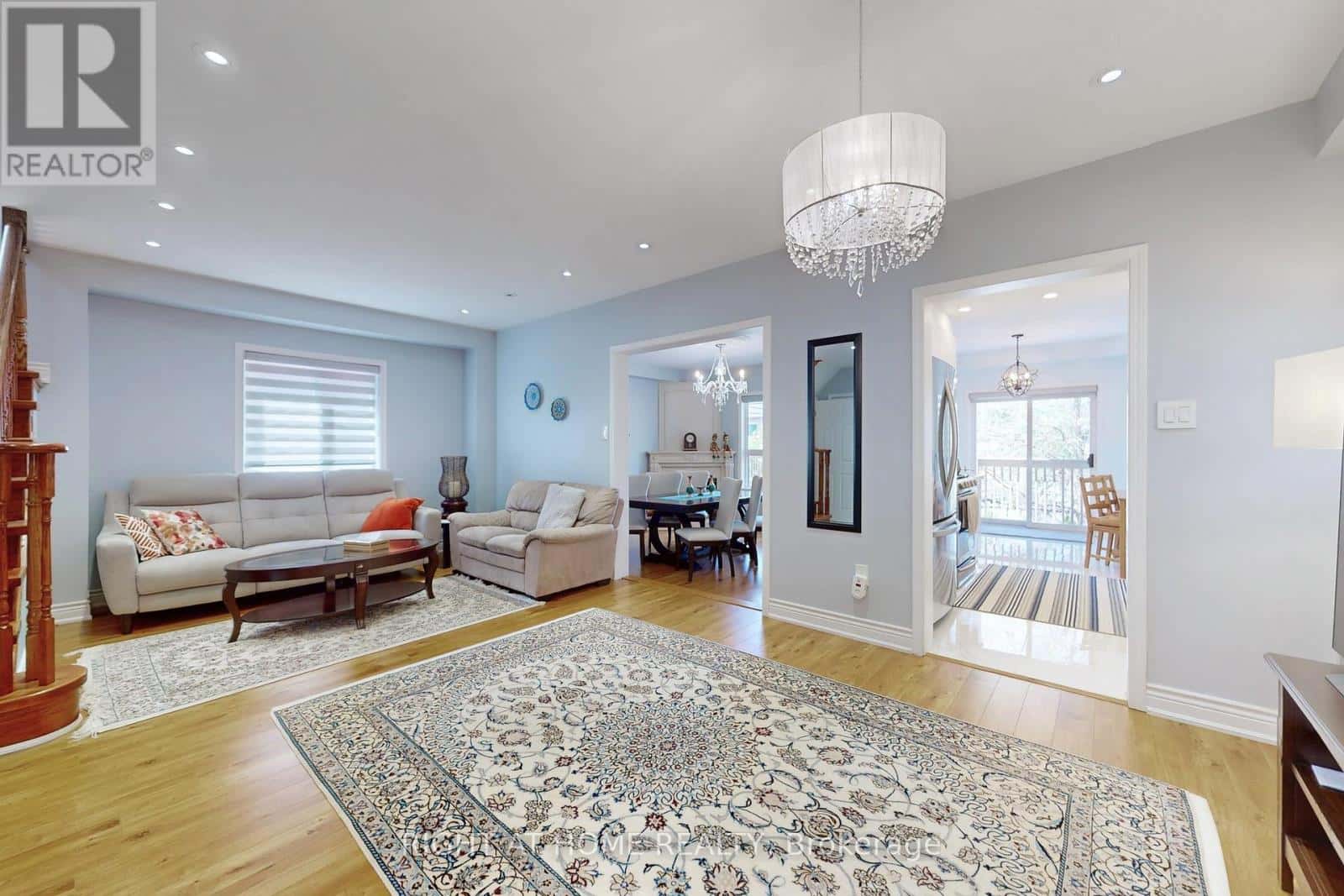 805 STONEHAVEN AVENUE — Newmarket (Stonehaven-Wyndham), Ontario - Photo 4 of 49