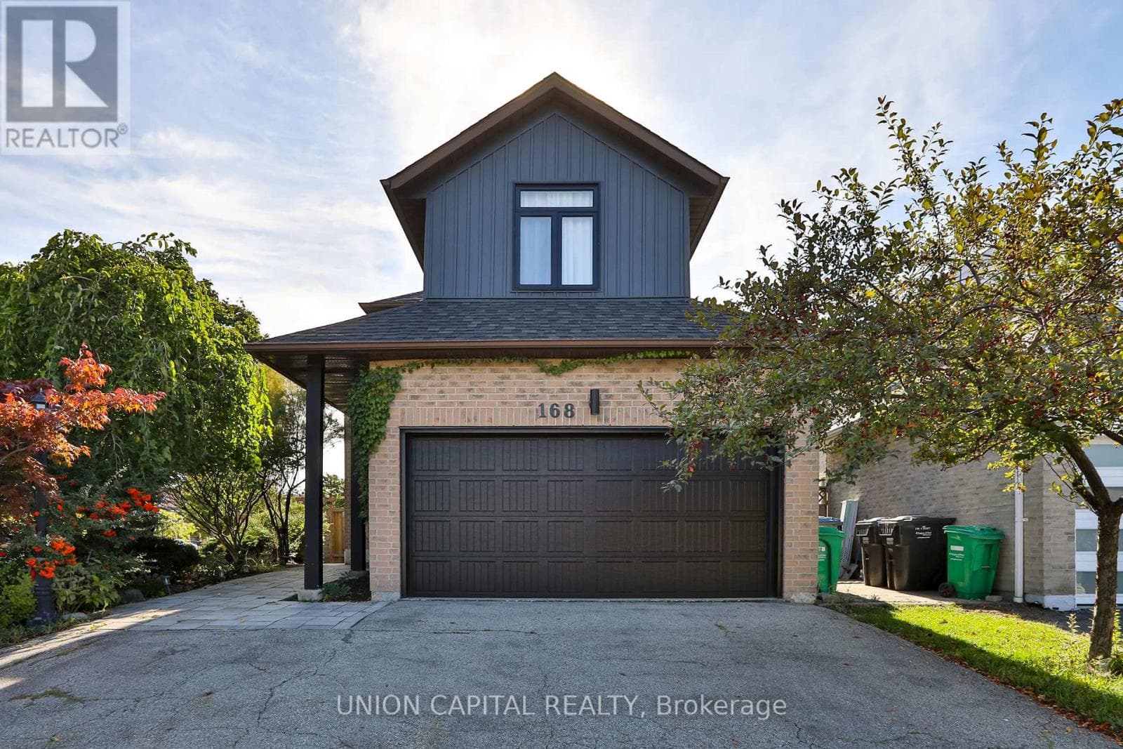 168 KINGSBRIDGE GARDEN CIRCLE — Mississauga (Hurontario), Ontario - Main photo