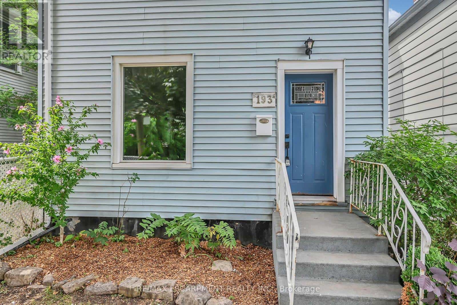 193 GLENDALE AVENUE N — Hamilton (Crown Point), Ontario - Photo 2 of 44