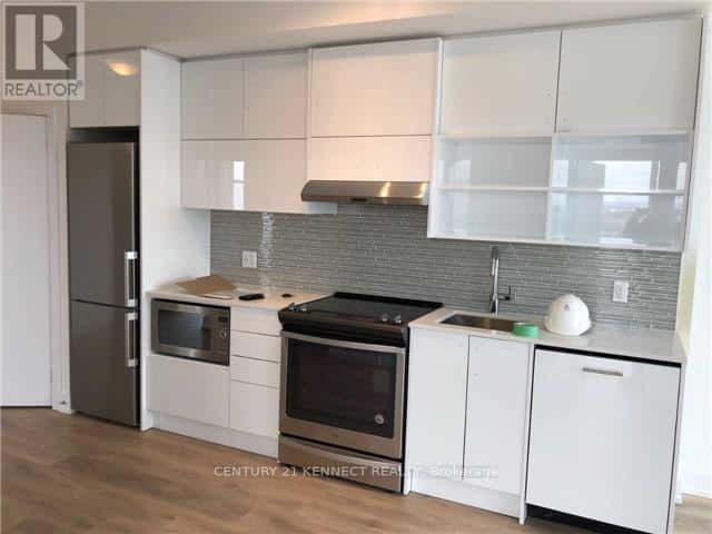 Toronto (Don Valley Village), Ontario — Toronto (Don Valley Village), Ontario - Photo 3 of 25