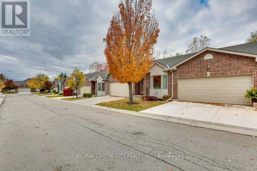 21 - 95 CAPULET LANE — London North (North M), Ontario - Photo 3 of 45