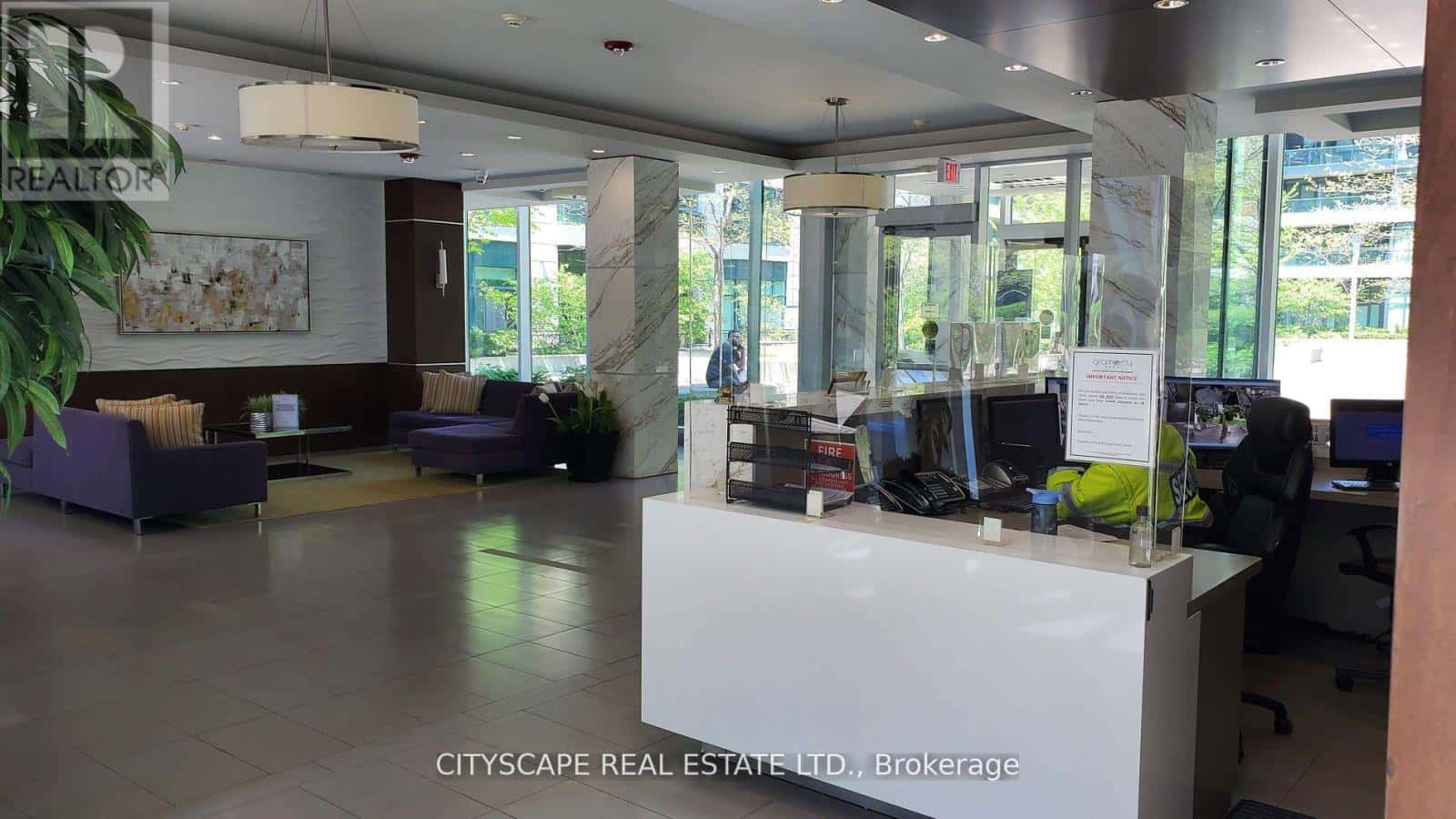 423 - 525 WILSON AVENUE — Toronto (Clanton Park), Ontario - Photo 2 of 27